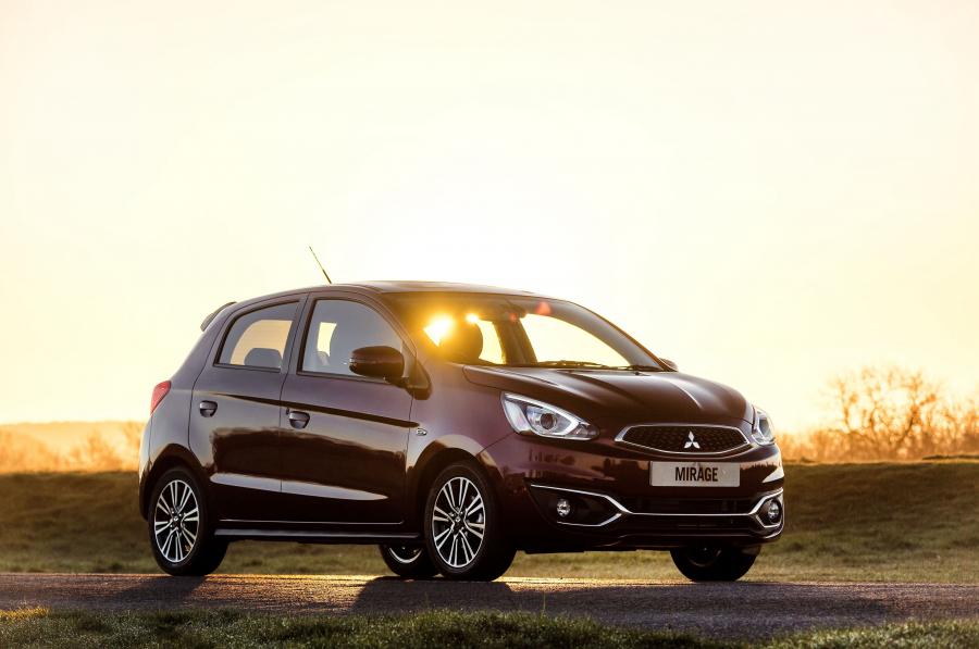  Mitsubishi Mirage 2016 года  (UK) (фото 16 из 34)